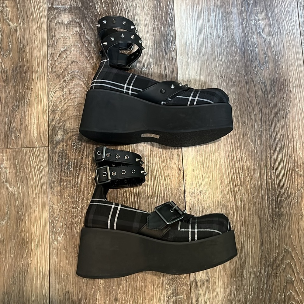 Killstar Bloody Mary Ash Tartan platform shoes - Picture 9 of 12
